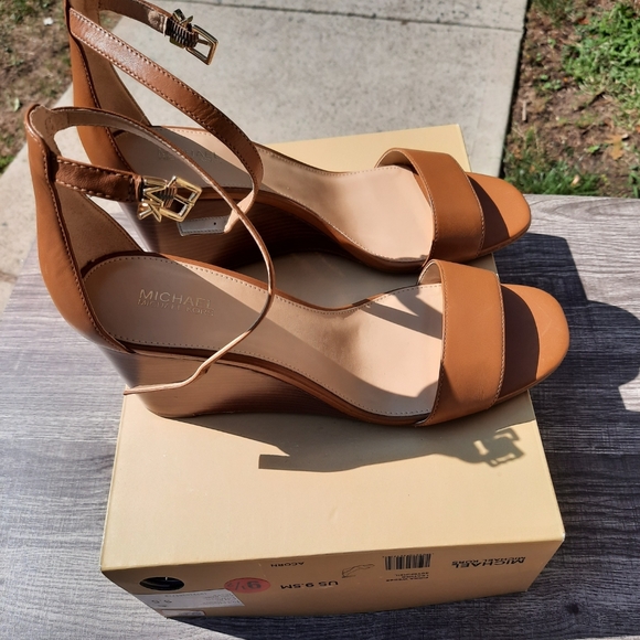 Women's Michael Kors wedge sandal - Picture 5 of 6